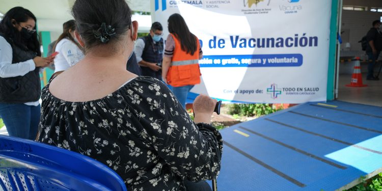 Puesto de Vacunación Masiva empieza a funcionar en el Centro de Atención Especial Álida España