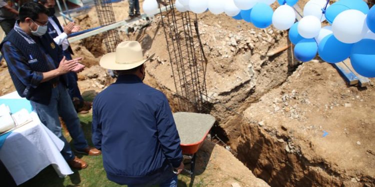 Amplían escuela en San Juan Comalapa