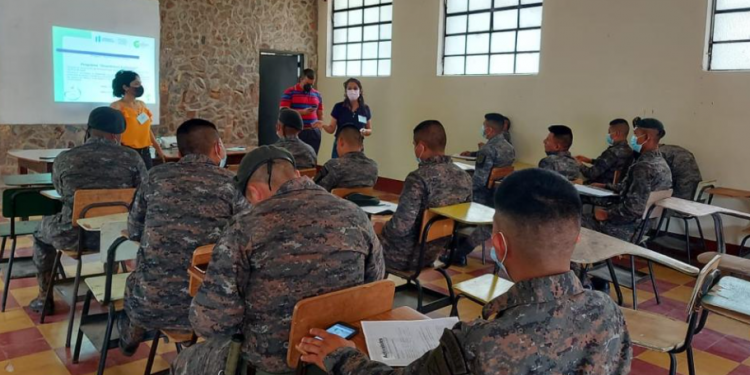 Militares de Zacapa se capacitan como Guardianes Ecológicos