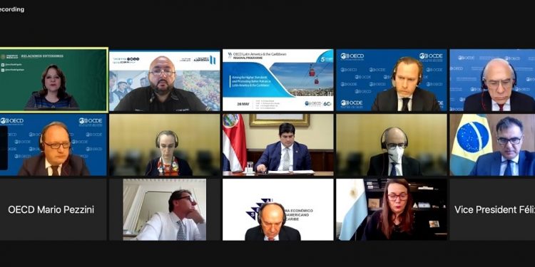 Ministro de Economía participa en 5to Aniversario  del Programa Regional de la OCDE