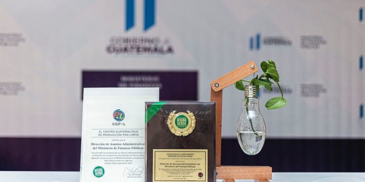 Finanzas recibe por cuarto año consecutivo Sello de Oficina Verde