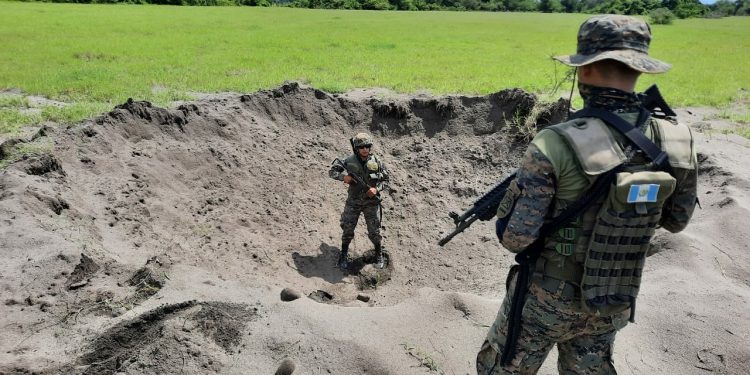 Ejército de Guatemala inhabilita cinco pistas clandestinas en el territorio nacional