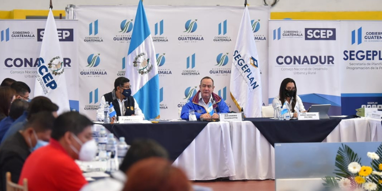 Sistema de Consejos de Desarrollo financiará 2,109 obras en todo el país