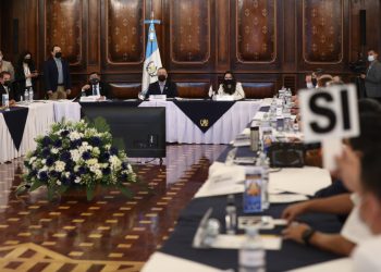 Presidente Giammattei participa en reunión del  CONADUR que define inversión en infraestructura  vial y prioridades en inversión social