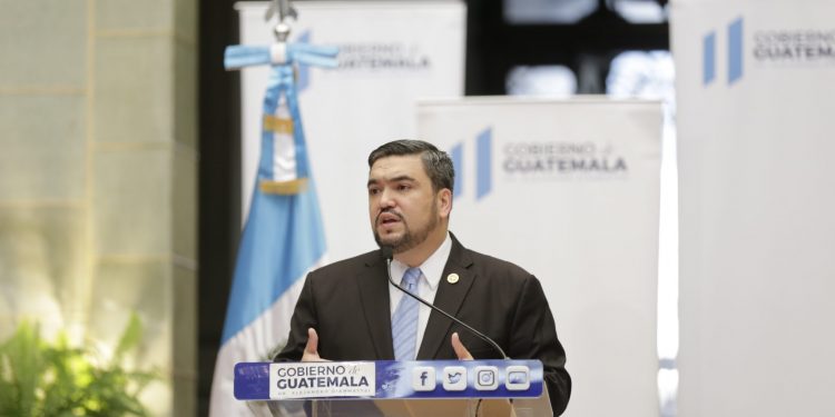 MEM reafirma que fiscalización de expendios de combustible continuará este año