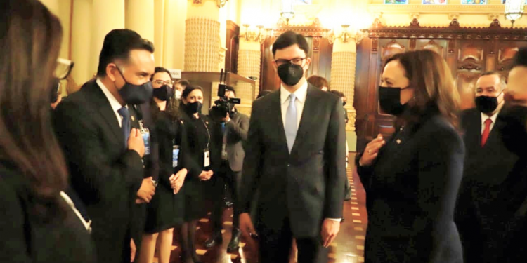 Ministro Mario Rojas y vicepresidenta de EE. UU. coinciden en proteger los recursos naturales