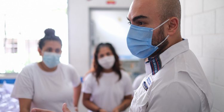 Adolescentes en proceso de reinserción han elaborado 645 mil mascarillas