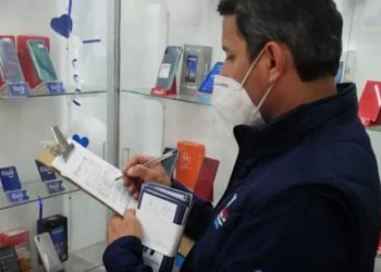 Comercializadores de celulares deben tener constancia del registro ante la SIT