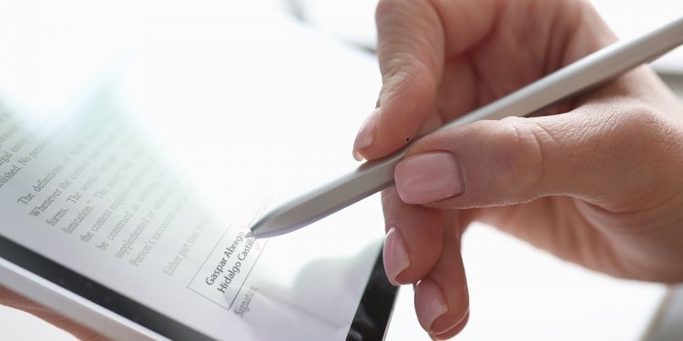 Los guatemaltecos usan más la firma  electrónica avanzada