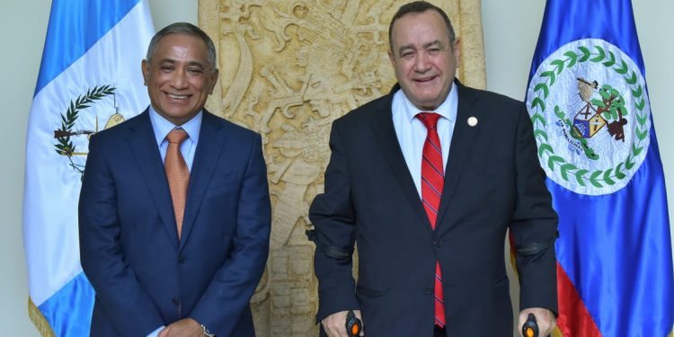 VISITA OFICIAL A LA REPÚBLICA DE GUATEMALA DEL EXCELENTÍSIMO SEÑOR JOHN BRICEÑO, PRIMER MINISTRO DE BELICE