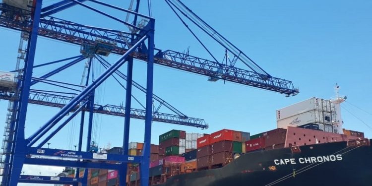 MINECO presenta Informe  Semestral sobre Comercio Exterior