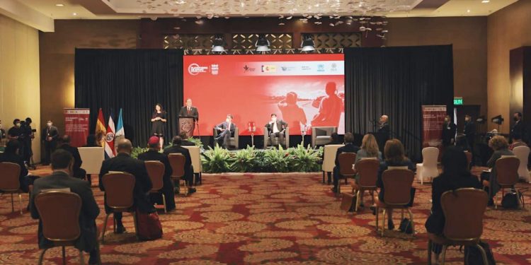 El evento de solidaridad que llama a la acción conjunta para atender el drama de los desplazados forzados