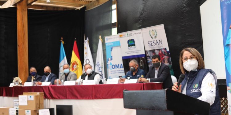 Autoridades participan en lanzamiento de OMAS de Panajachel