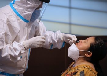 Personal del Mides se realiza prueba de COVID-19