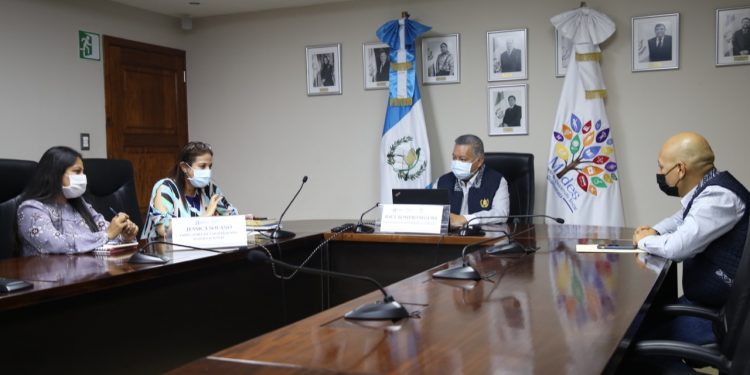 Mujeres se capacitan en ingeniería solar