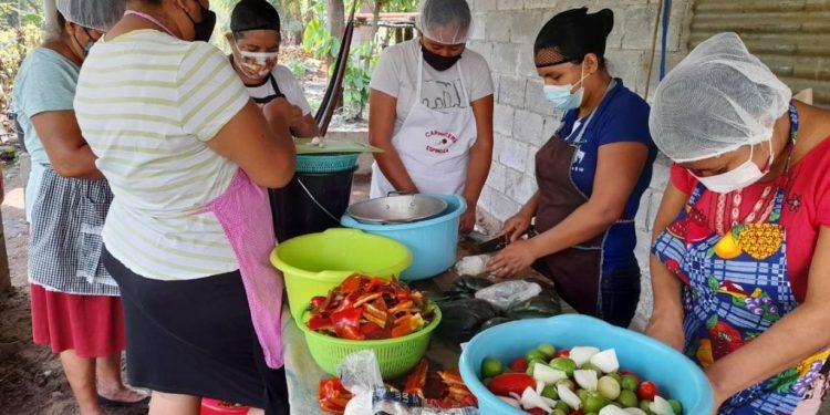 Escuintla: Beneficiarias de seis Unidades Productivas se capacitan en preparación de alimentos