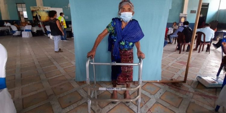 SOSEP realiza jornada médica y beneficia a adultos mayores