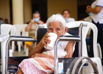 Mides inaugura dos Comedores en Zacapa