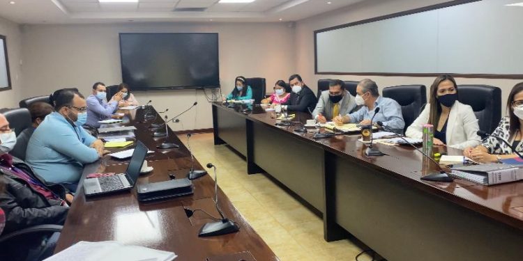 Dan seguimiento a implementación de programa “Mejores Familias”