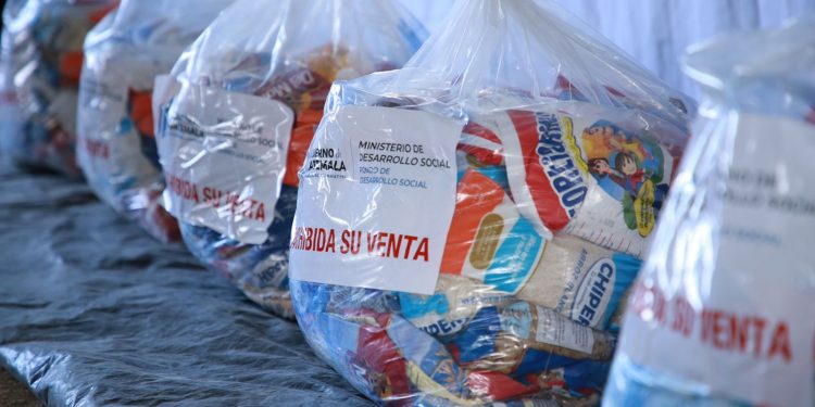 Mides y MARN entregan alimentos y promueven el manejo integral de residuos