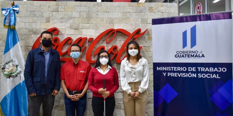 Mintrab y Coca-Cola trabajando por la inclusión laboral de personas con discapacidad