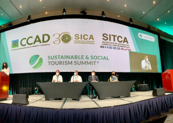 Firman convenio para impulsar el turismo sostenible y conservar el medio ambiente