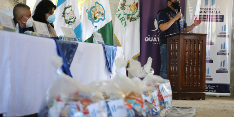 Proyecto Salvemos el Motagua evita que 33 mil libras de plástico contaminen los ríos