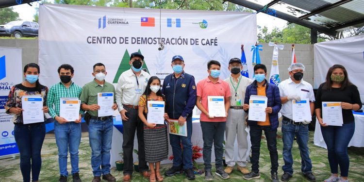 MAGA fortalece la agroagrocadena del café en Sololá