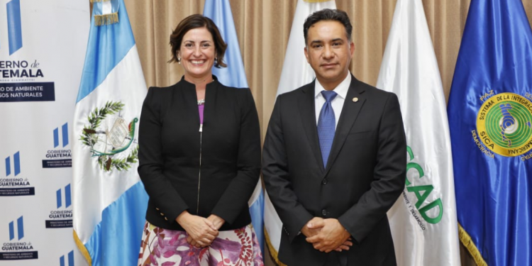 FAO ofrece apoyo al MARN para resguardar el medio ambiente