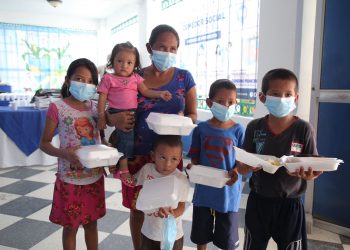 Mides inaugura dos Comedores más en Izabal