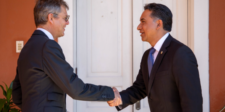 Reino Unido respalda a Guatemala y ofrece apoyo previo a la COP26