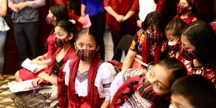 Sesan asume el compromiso de continuar impulsando intervenciones a favor de las niñas