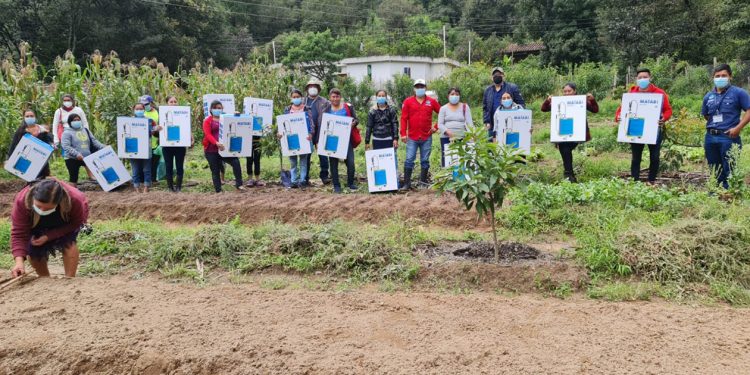 Fortalecen producción comunitaria de alimentos