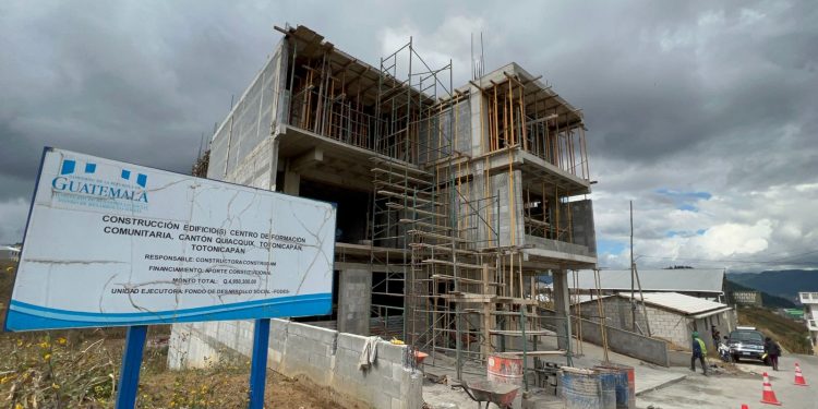 Construyen edificio para centro de formación en Totonicapán