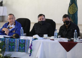 Presidente de la República y Ministros acuerdan buscar solución a conflictos en Sololá