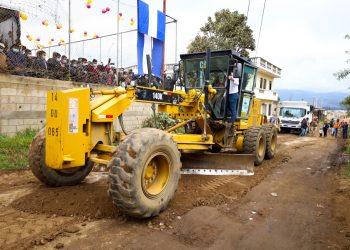 CIV inició trabajos de mejoramiento de carretera Tecpán-Patzún, Chimaltenango