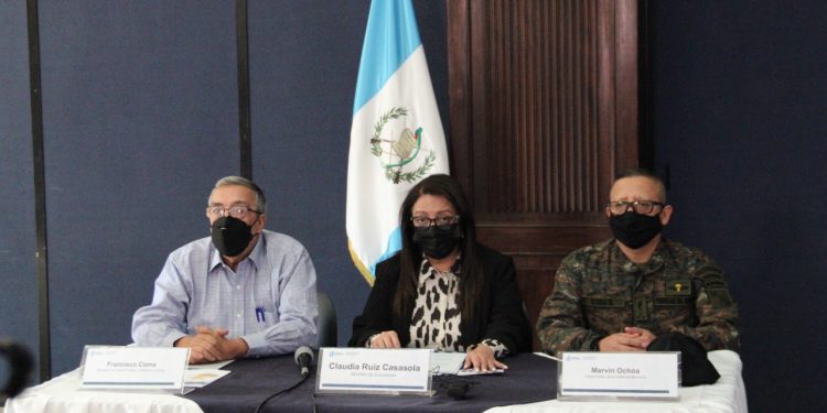 Mineduc coordina jornada nacional de vacunación contra Covid 19