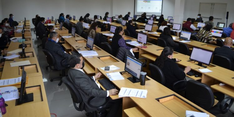 Reinicia el curso “Adquisiciones Públicas: Modalidades con base en montos”