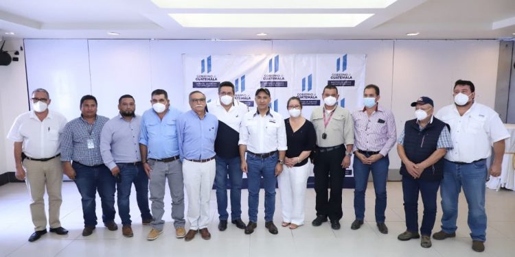 Gobiernos locales de Petén se preparan para aplicar el Reglamento 164