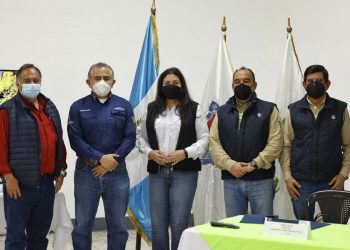 MARN brinda formación ambiental a trabajadores del vertedero de la zona 3 capitalina