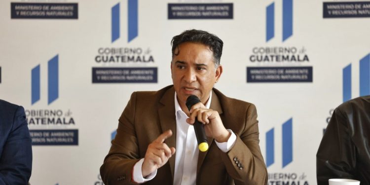 Ministro Mario Rojas dirige taller de socialización del reglamento 164-2021