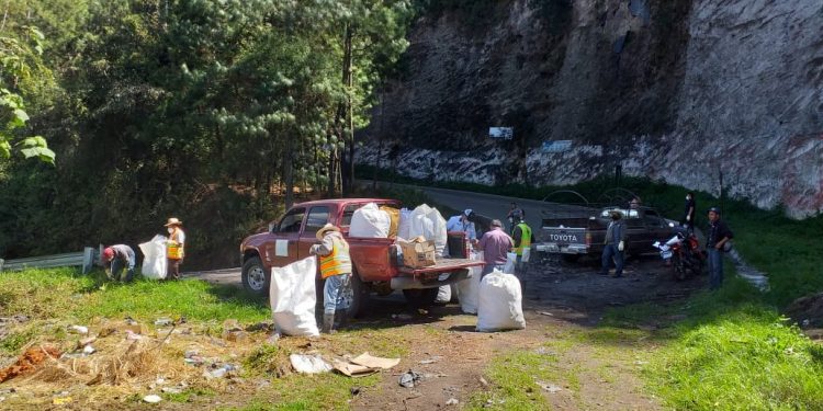 Quiché continúa con las acciones de Hacé tu parte, no más basura