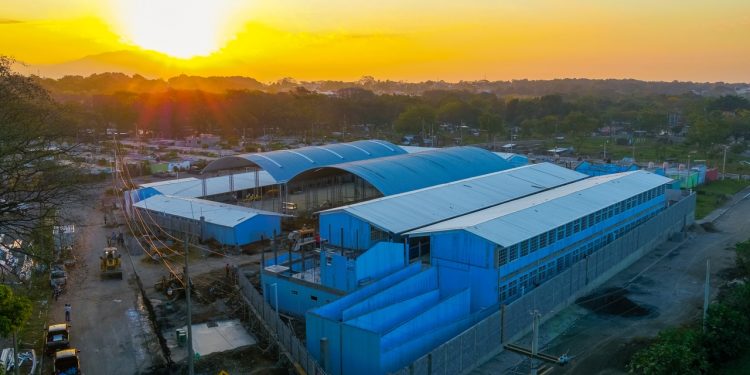 Supervisión de Escuela Bicentenario en Colonia La Dignidad, Escuintla.