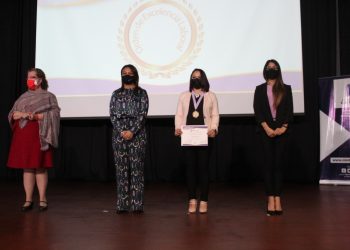 MUJERES GUATEMALTECAS RECIBEN ORDEN DE EXCELENCIA LABORAL