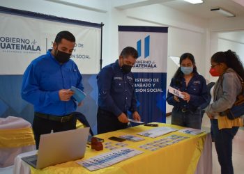 MINTRAB LLEVA A CABO FERIA DE FORMALIZACIÓN LABORAL EN SANTA CATARINA PINULA