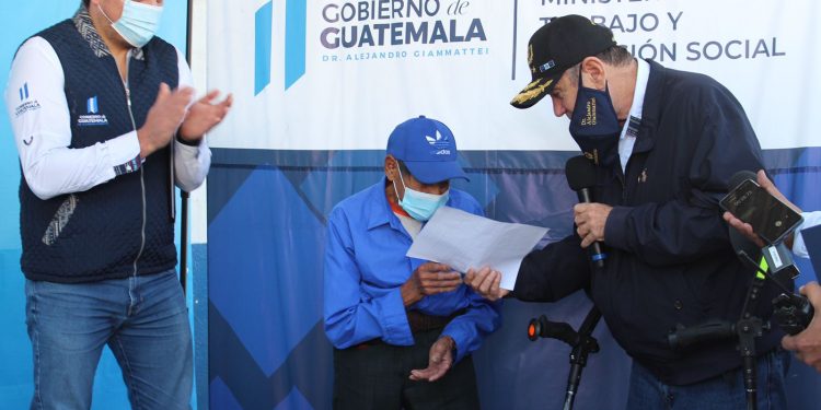 MÁS DE 1,000 ADULTOS MAYORES DE SAN MARCOS SE INTEGRAN AL PAM