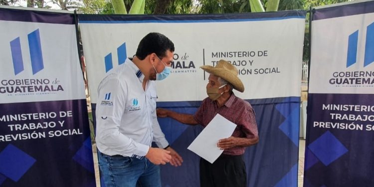 MÁS DE 600 ADULTOS MAYORES SE INTEGRAN AL PAM EN ZACAPA Y CHIQUIMULA