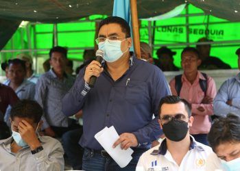 Trabajan en mejoramiento de camino para Alta Verapaz