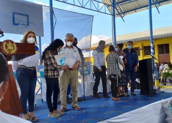 Familias de Quiché reciben insumos agrícolas