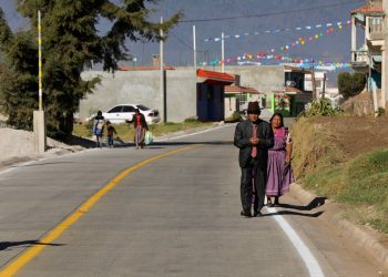 Mides inaugura mejoramiento de camino en La Esperanza